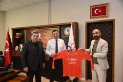 “Gençlik İçin Pedallıyoruz” Bisiklet Turu İçin Rektörümüz Prof. Dr. Turgay Uzun’a Ziyaret